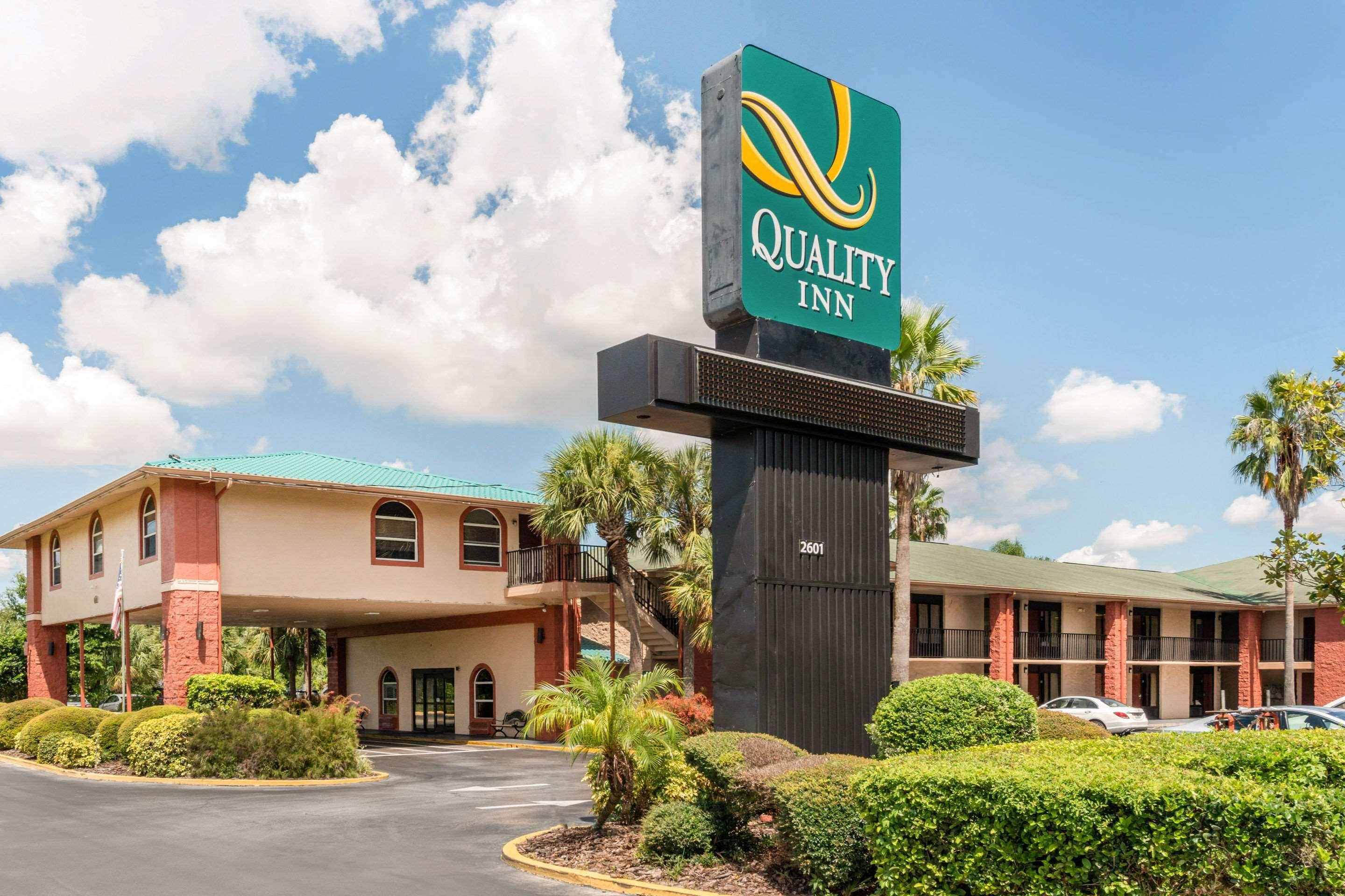 Quality Inn & Suites Orlando Airport Exterior foto