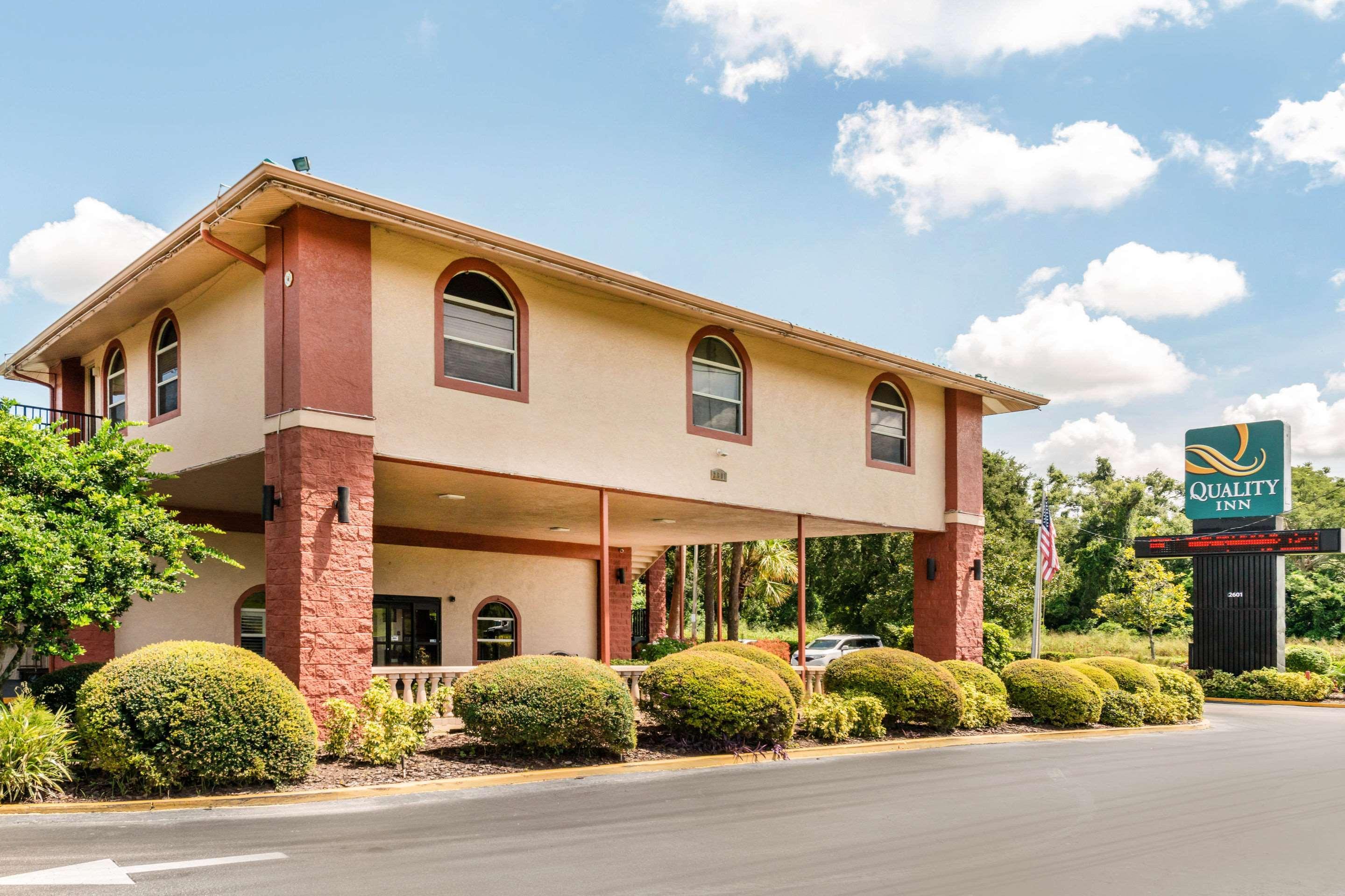 Quality Inn & Suites Orlando Airport Exterior foto