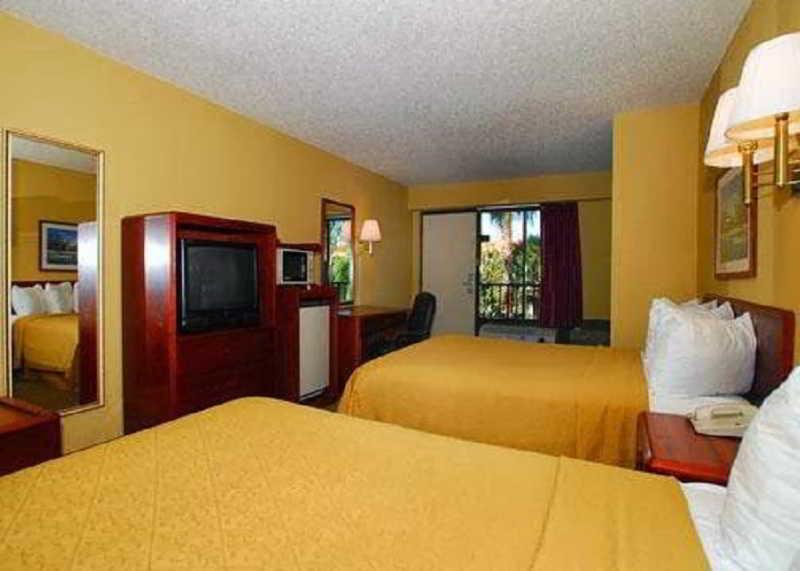 Quality Inn & Suites Orlando Airport Quarto foto