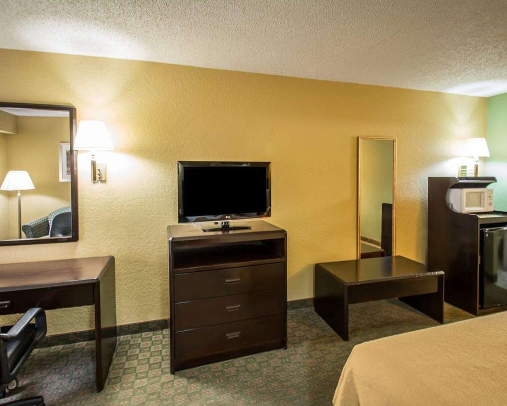 Quality Inn & Suites Orlando Airport Quarto foto