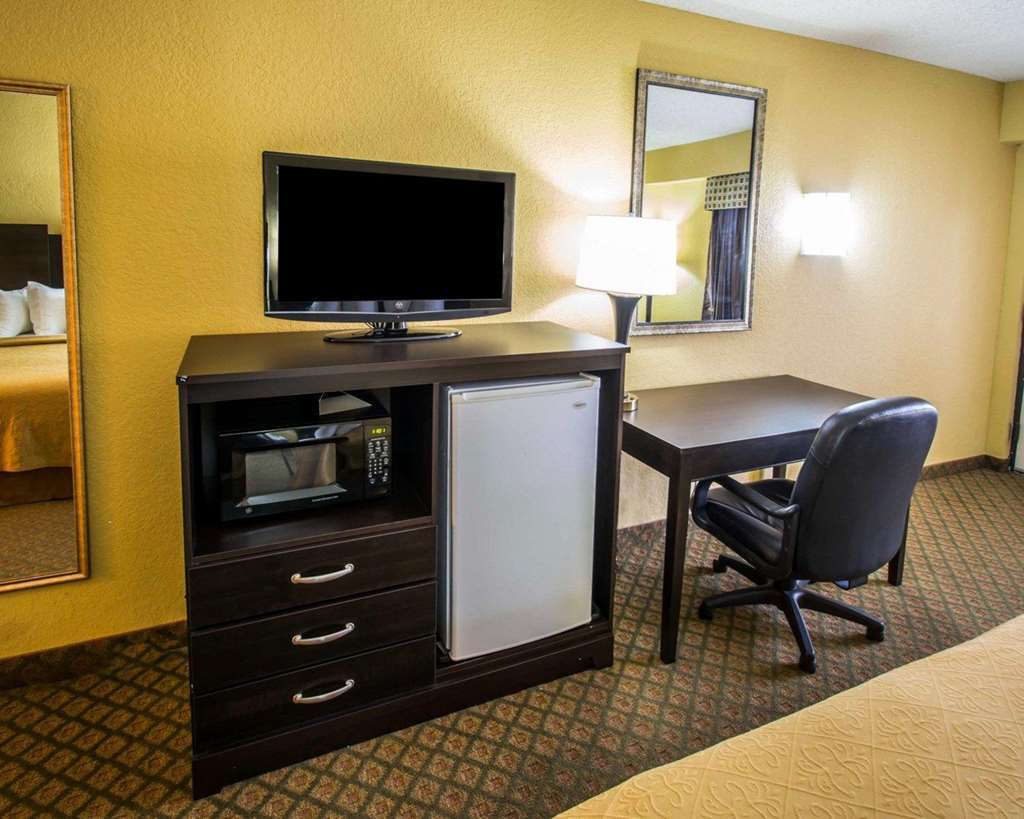 Quality Inn & Suites Orlando Airport Quarto foto